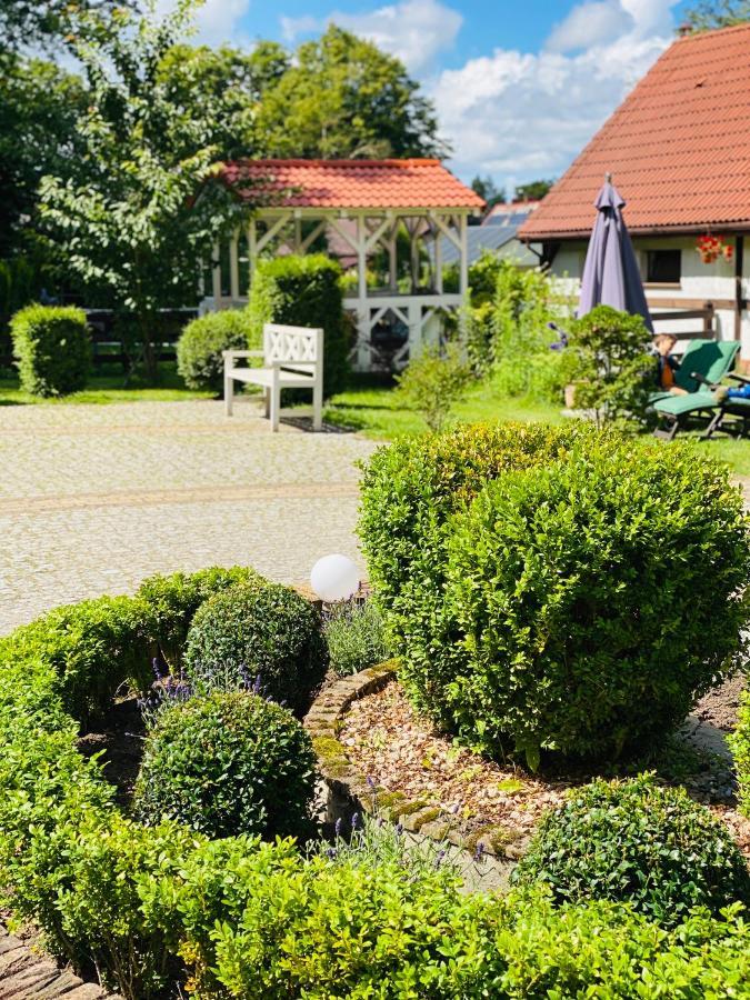 Dworek W Skibnie Sianow Exterior photo